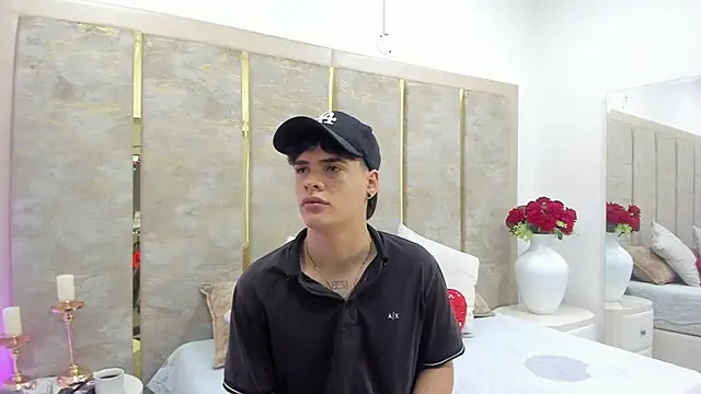 Snapshot of BenitoSaenz chatting on October 24, 2025, 11:31 am BenitoSaenz online show from October 24, 2025, 11:31 am