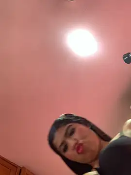 Snapshot of Luna_20x chatting on October 17, 2025, 5:15 pm Luna 20x online show from October 17, 2025, 5:15 pm