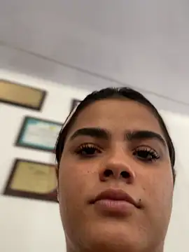 Snapshot of Kaily_Sweet16 chatting on October 21, 2025, 4:28 pm Kaily Sweet16 online show from October 21, 2025, 4:28 pm