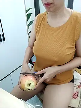 Mina luna online show from September 23, 2025, 11:12 pm