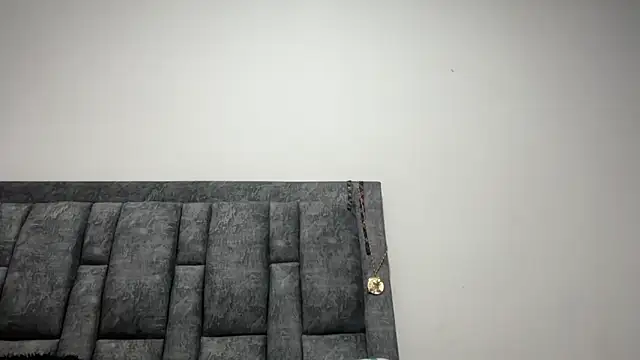 Snapshot of Sophia_copper chatting on September 17, 2025, 3:52 am Sophia copper online show from September 17, 2025, 3:52 am