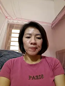 Snapshot of Hailey_babe chatting on October 25, 2025, 2:22 am Hailey babe online show from October 25, 2025, 2:22 am