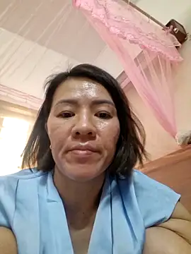 Snapshot of Hailey_babe chatting on October 2, 2025, 6:17 am Hailey babe online show from October 2, 2025, 6:17 am