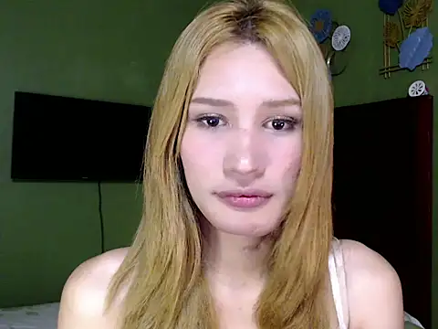 SerenaCortesi online show from September 12, 2025, 11:21 am