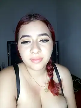 Snapshot of Chloe_Sky_love chatting on October 29, 2025, 4:44 am Chloe Sky love online show from October 29, 2025, 4:44 am