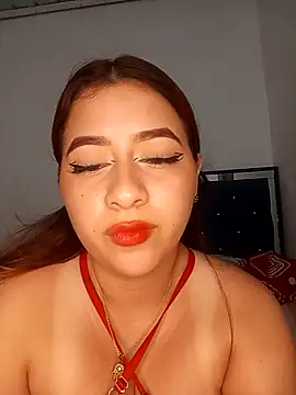 Snapshot of Chloe_Sky_love chatting on September 23, 2025, 5:03 am Chloe Sky love online show from September 23, 2025, 5:03 am