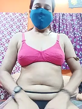 Snapshot of Hotpuja25 chatting on June 10, 2026, 5:58 pm Hotpuja25 online show from June 10, 2026, 5:58 pm
