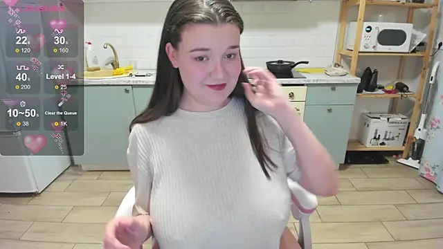 LinaElasm online show from April 16, 2026, 11:18 pm