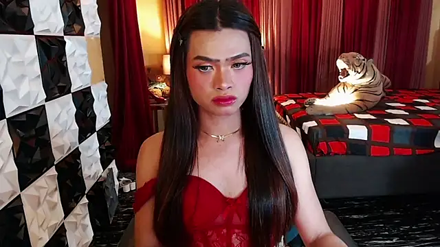 Snapshot of BigCockMaxineTS chatting on October 8, 2025, 11:23 am BigCockMaxineTS online show from October 8, 2025, 11:23 am