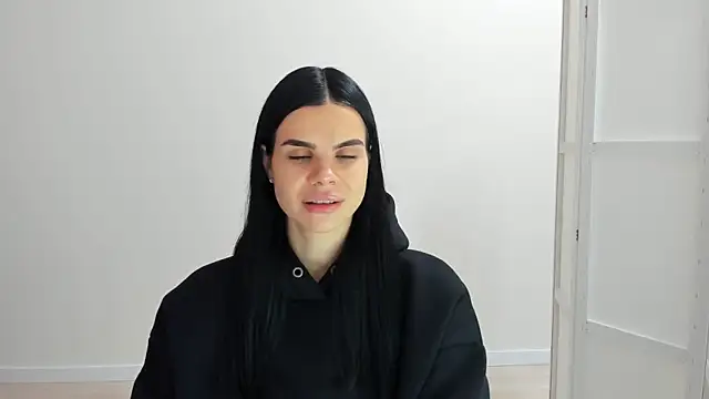 Amelisweett online show from October 7, 2025, 9:10 am