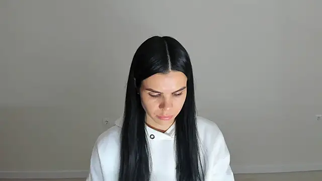 Amelisweett online show from September 30, 2025, 9:37 am