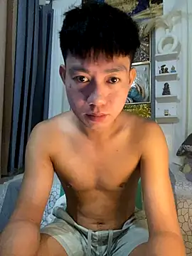 Snapshot of xshyboyx chatting on September 19, 2025, 3:49 pm xshyboyx online show from September 19, 2025, 3:49 pm