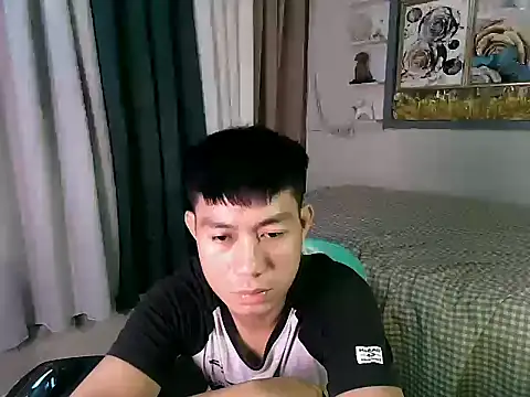 xshyboyx online show from June 3, 2026, 12:06 pm