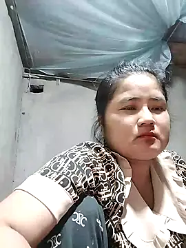 Snapshot of BigBoobs186 chatting on October 24, 2025, 10:58 am BigBoobs186 online show from October 24, 2025, 10:58 am