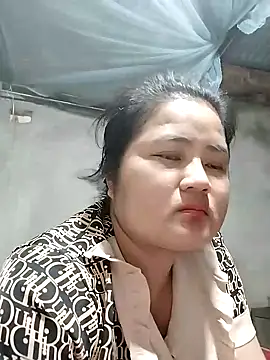 Snapshot of BigBoobs186 chatting on October 21, 2025, 9:52 am BigBoobs186 online show from October 21, 2025, 9:52 am