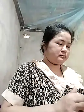 Snapshot of BigBoobs186 chatting on October 3, 2025, 12:36 am BigBoobs186 online show from October 3, 2025, 12:36 am