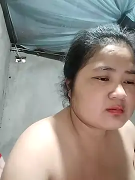 Snapshot of BigBoobs186 chatting on October 14, 2025, 11:33 am BigBoobs186 online show from October 14, 2025, 11:33 am