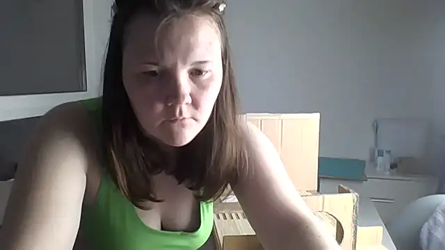 Snapshot of Qaynii chatting on October 21, 2025, 2:38 pm Qaynii online show from October 21, 2025, 2:38 pm