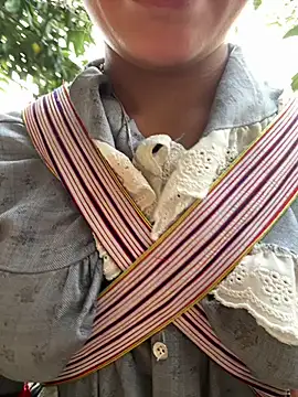 ThiHa003 online show from April 10, 2026, 10:33 am