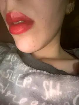 Mimisixo online show from November 14, 2025, 5:05 pm