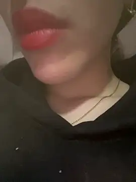 Mimisixo online show from April 14, 2026, 2:22 pm