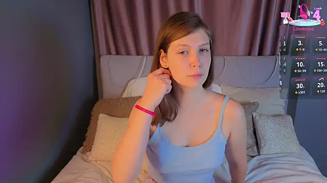 Snapshot of BeatrixCarIeton chatting on September 19, 2025, 6:56 pm BeatrixCarIeton online show from September 19, 2025, 6:56 pm