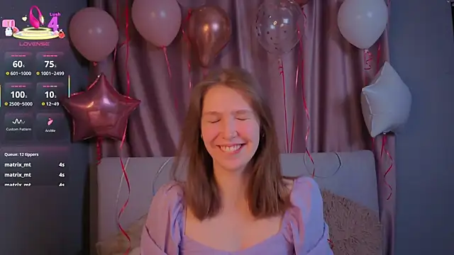 Snapshot of BeatrixCarIeton chatting on October 2, 2025, 8:12 pm BeatrixCarIeton online show from October 2, 2025, 8:12 pm