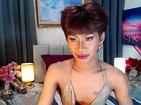 sassylatina online show from October 6, 2025, 2:40 pm