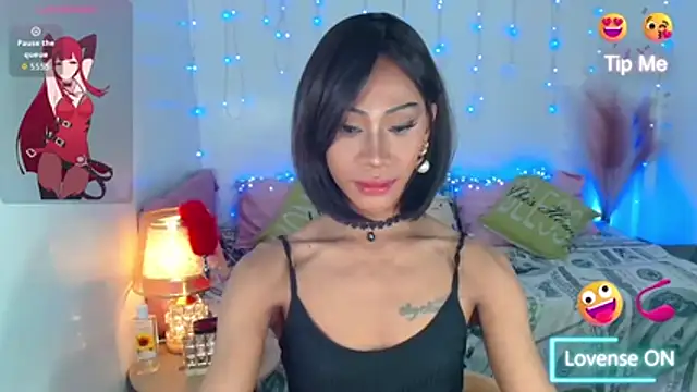 sassylatina online show from November 5, 2025, 8:56 pm