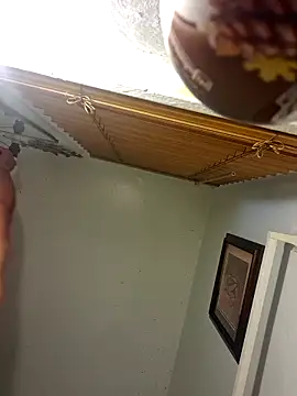 Cnutt310 online show from October 7, 2025, 3:13 pm