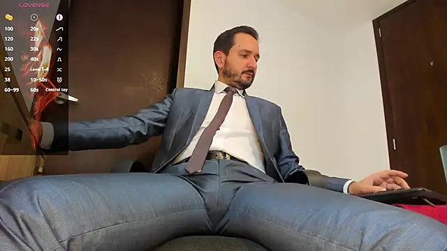 Snapshot of KarlBoss1 chatting on September 19, 2025, 9:08 pm KarlBoss1 online show from September 19, 2025, 9:08 pm