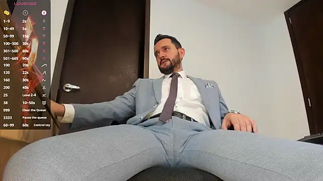 KarlBoss1 online show from September 28, 2025, 1:40 pm