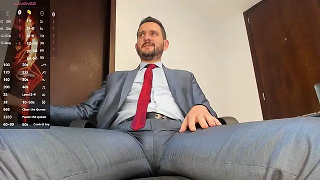 KarlBoss1 online show from October 15, 2025, 11:02 pm