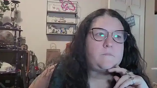 emberlynnix online show from September 15, 2025, 5:08 am