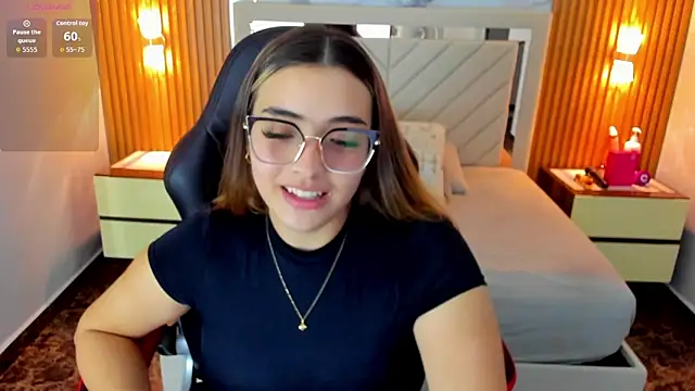 KYLIE JONES6 online show from September 13, 2025, 3:06 am