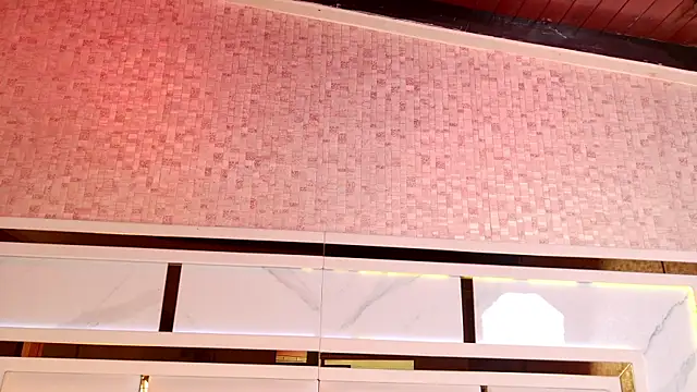 ambar rosse25 online show from November 27, 2025, 11:43 am