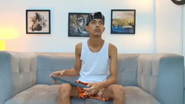 PRETTY SEX1 online show from January 14, 2026, 1:15 pm