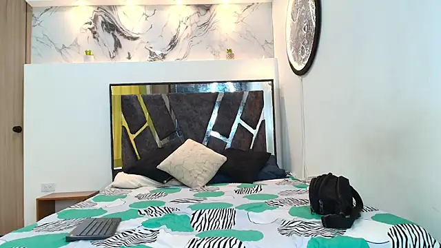 Snapshot of PRETTY_SEX1 chatting on October 4, 2025, 1:45 pm PRETTY SEX1 online show from October 4, 2025, 1:45 pm