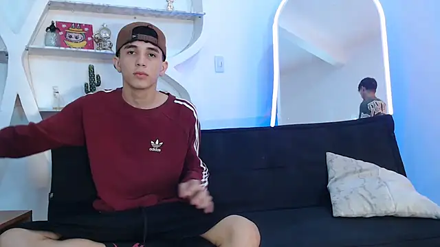 RED EMPIRE online show from September 28, 2025, 5:20 pm