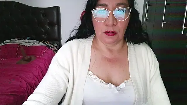 Snapshot of Grace_mature_milf chatting on June 11, 2026, 11:13 pm Grace mature milf online show from June 11, 2026, 11:13 pm