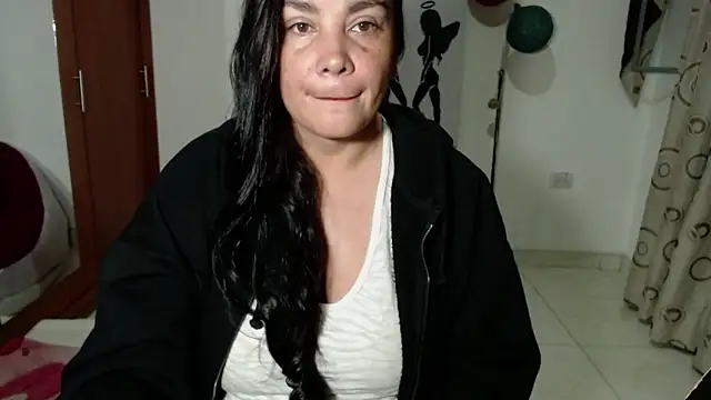 Vivian milf paint online show from October 3, 2025, 4:03 am