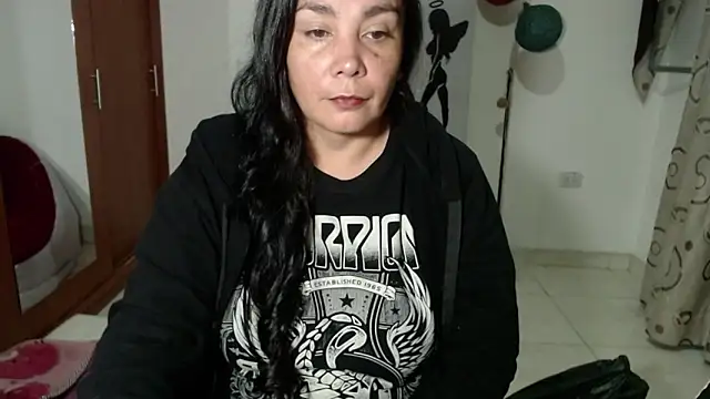 Vivian milf paint online show from September 27, 2025, 3:01 am