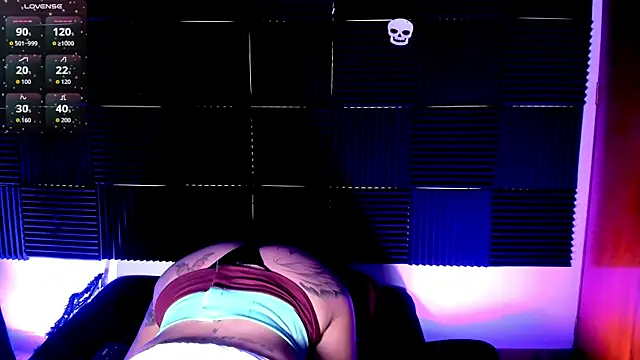 Snapshot of kinkyboat23 chatting on October 31, 2025, 8:27 pm kinkyboat23 online show from October 31, 2025, 8:27 pm