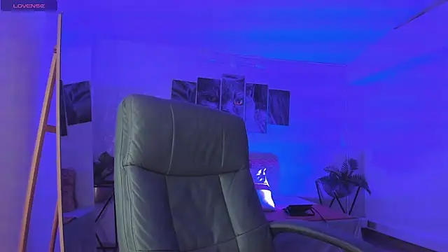 nils saint online show from December 23, 2025, 8:13 am