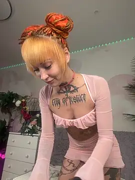 Snapshot of Lets_Fun chatting on October 9, 2025, 10:10 pm Lets Fun online show from October 9, 2025, 10:10 pm