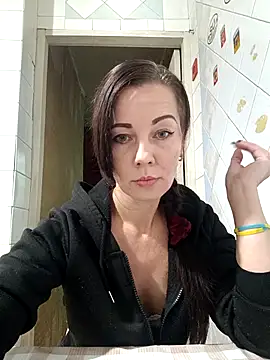 Adeline3302 online show from November 11, 2025, 2:34 pm