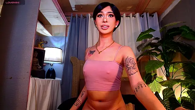 UrMassiveCockSabrinaOnTop online show from November 16, 2025, 6:23 pm