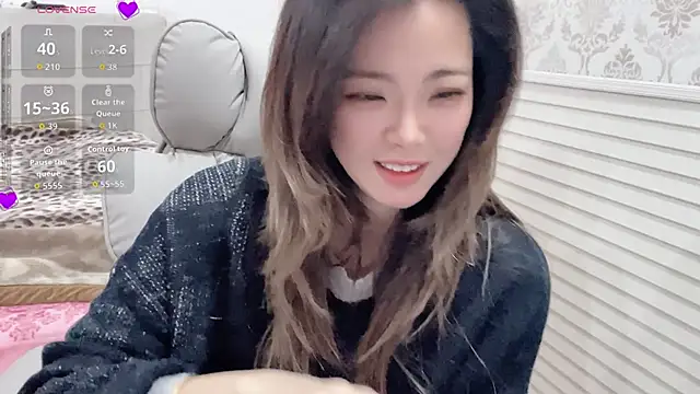 Holiland online show from January 12, 2026, 1:23 am