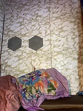 Snapshot of youryummybaby chatting on October 17, 2025, 8:50 am youryummybaby online show from October 17, 2025, 8:50 am