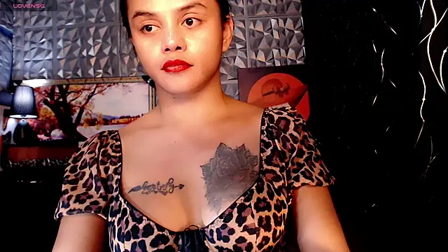 Snapshot of Asiansignificantxx chatting on October 7, 2025, 1:34 pm Asiansignificantxx online show from October 7, 2025, 1:34 pm